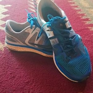 Men's Saucony running shoes